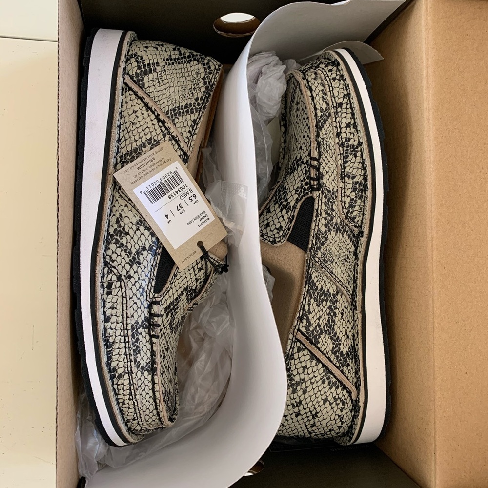 Ariat Snakeskin Cruisers Size 6.5